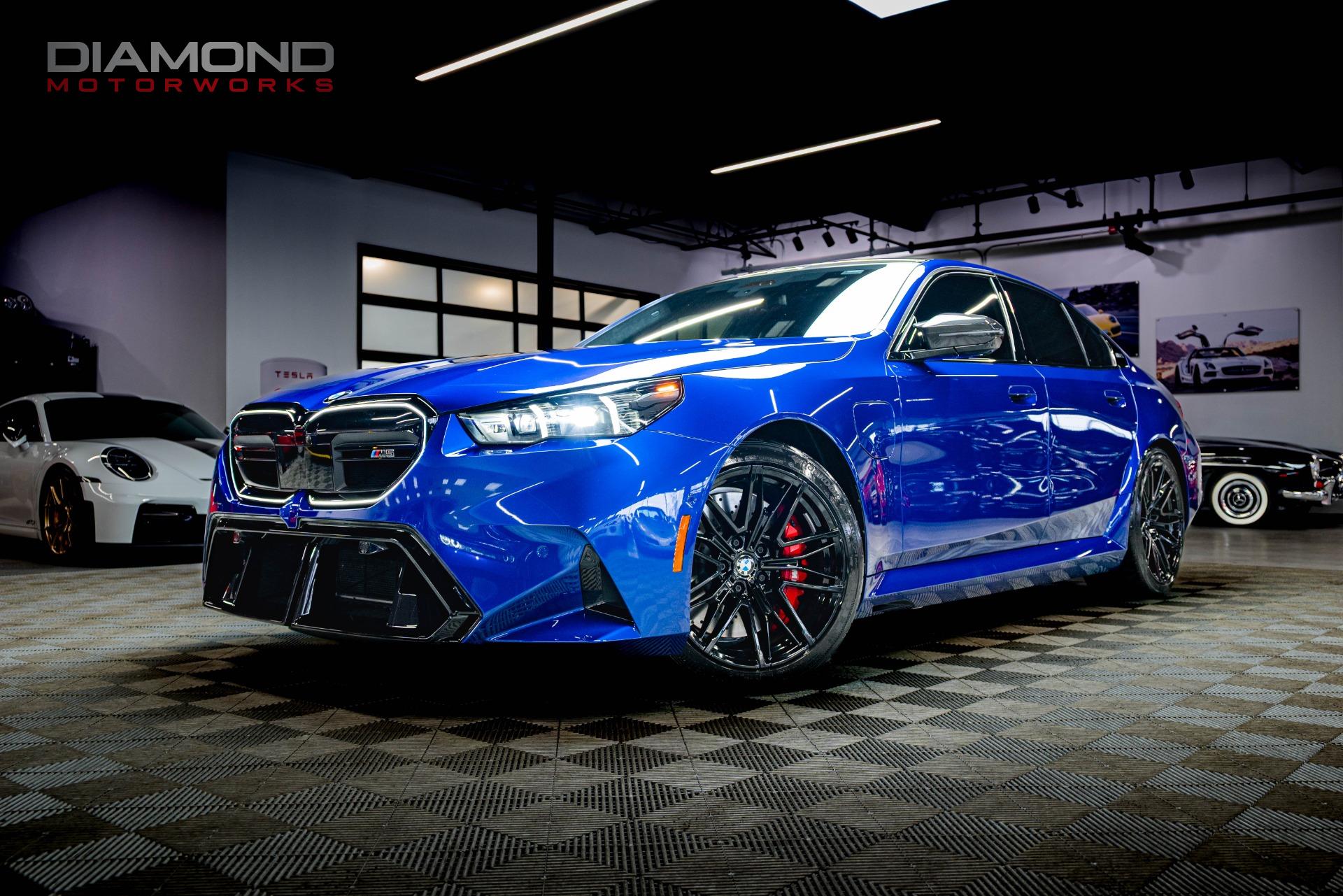 2025 BMW M5 - Image 2