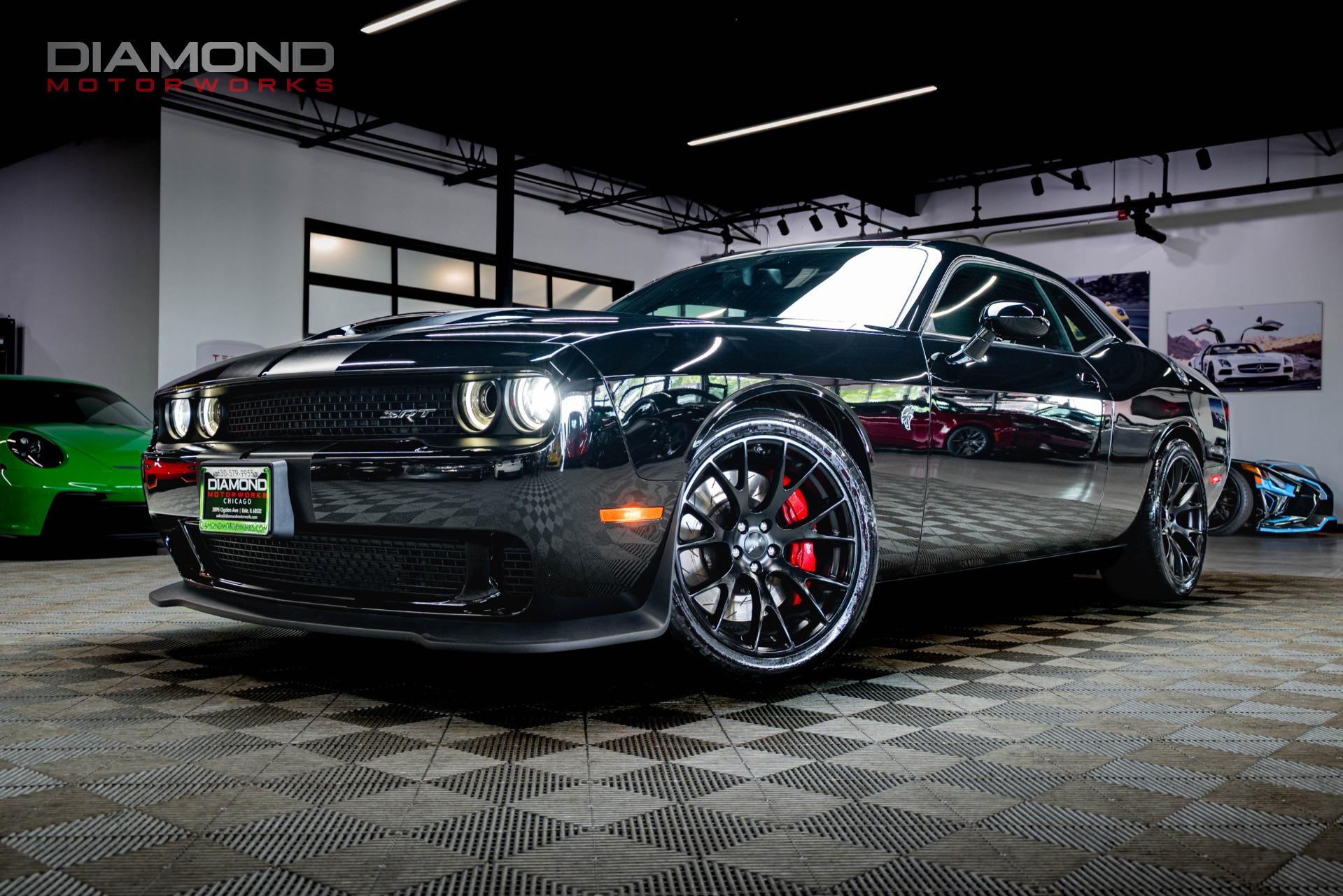 2016 Dodge Challenger SRT Hellcat's photo