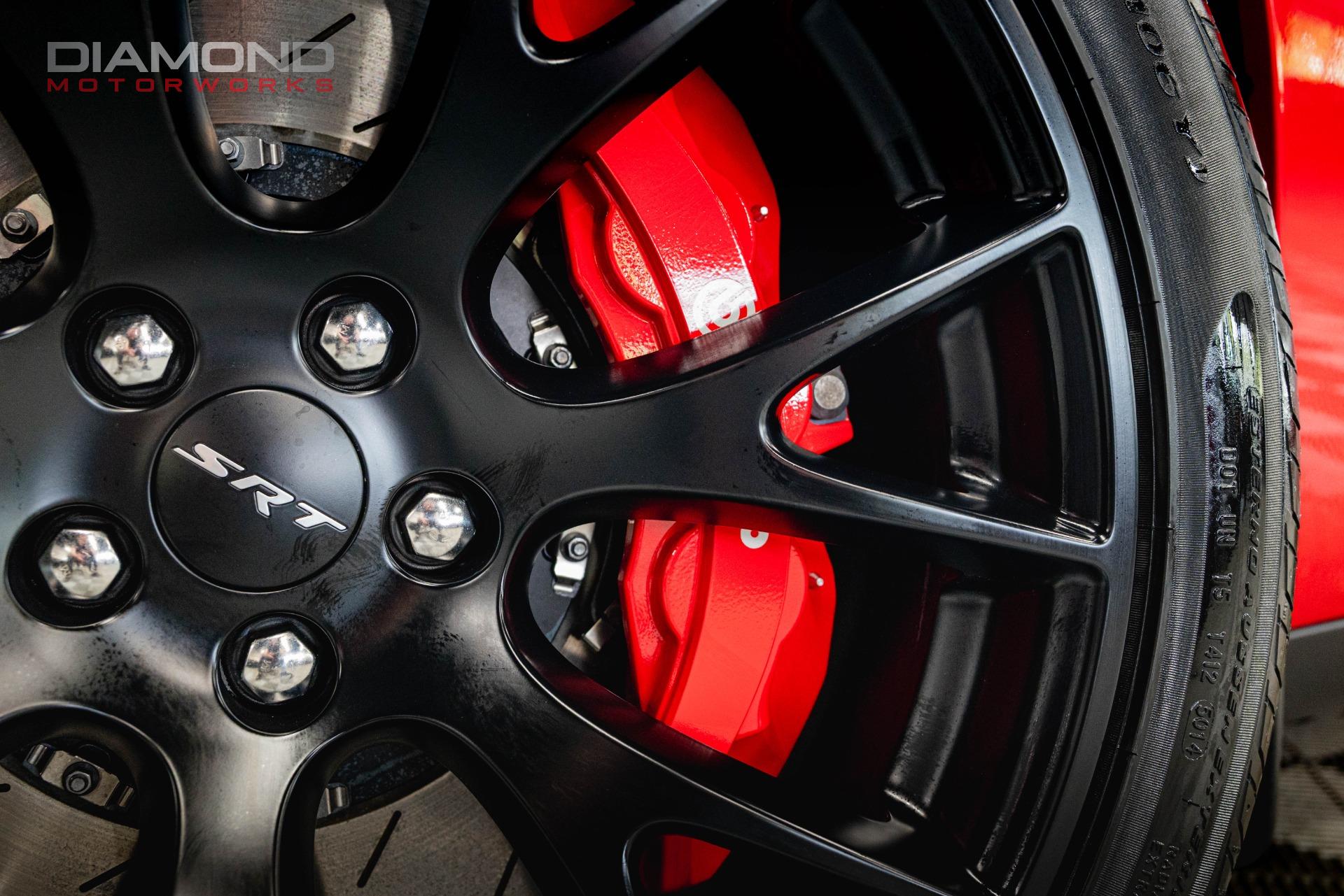 2015 Dodge Challenger SRT - Photo 13