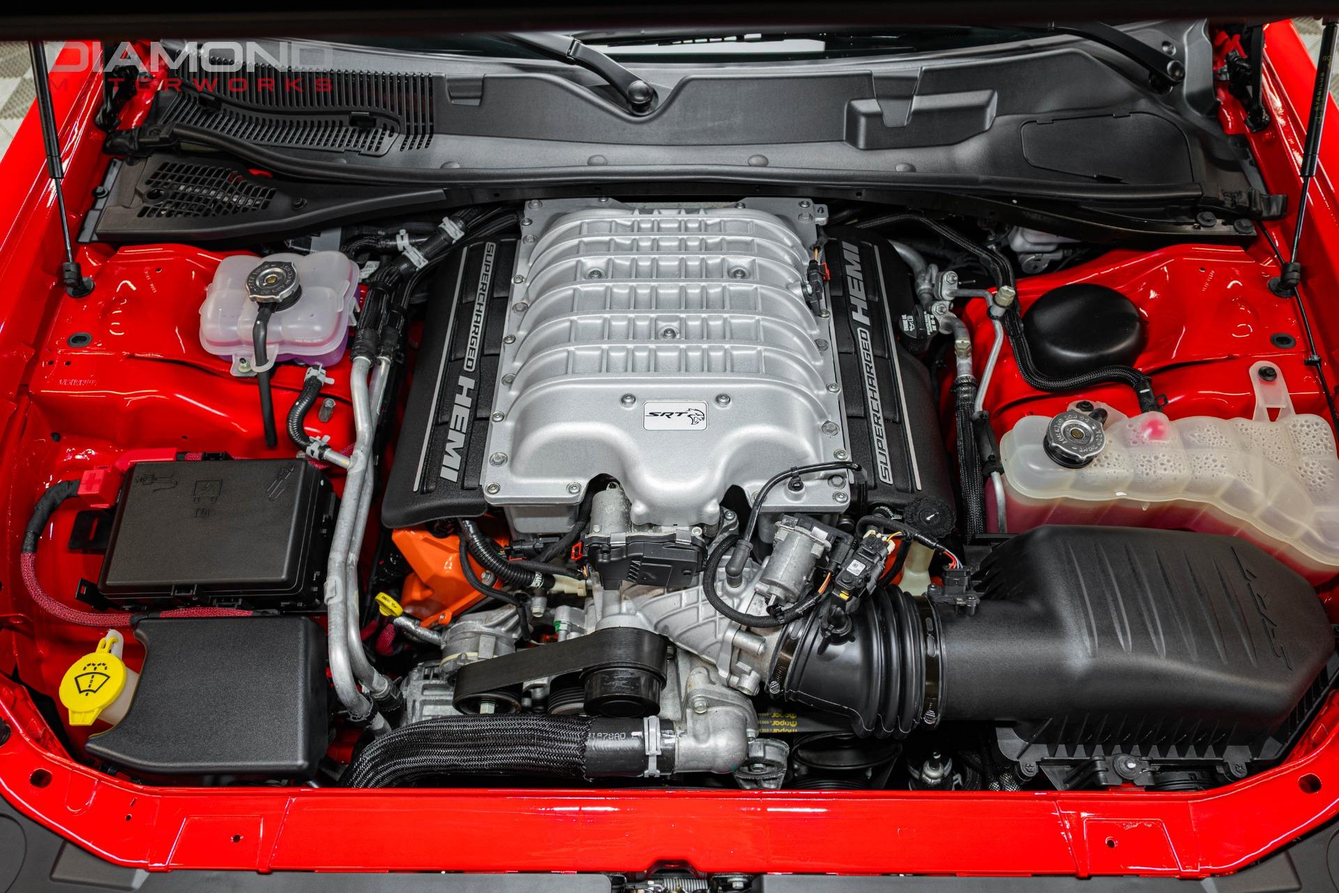 2015 Dodge Challenger SRT - Photo 131