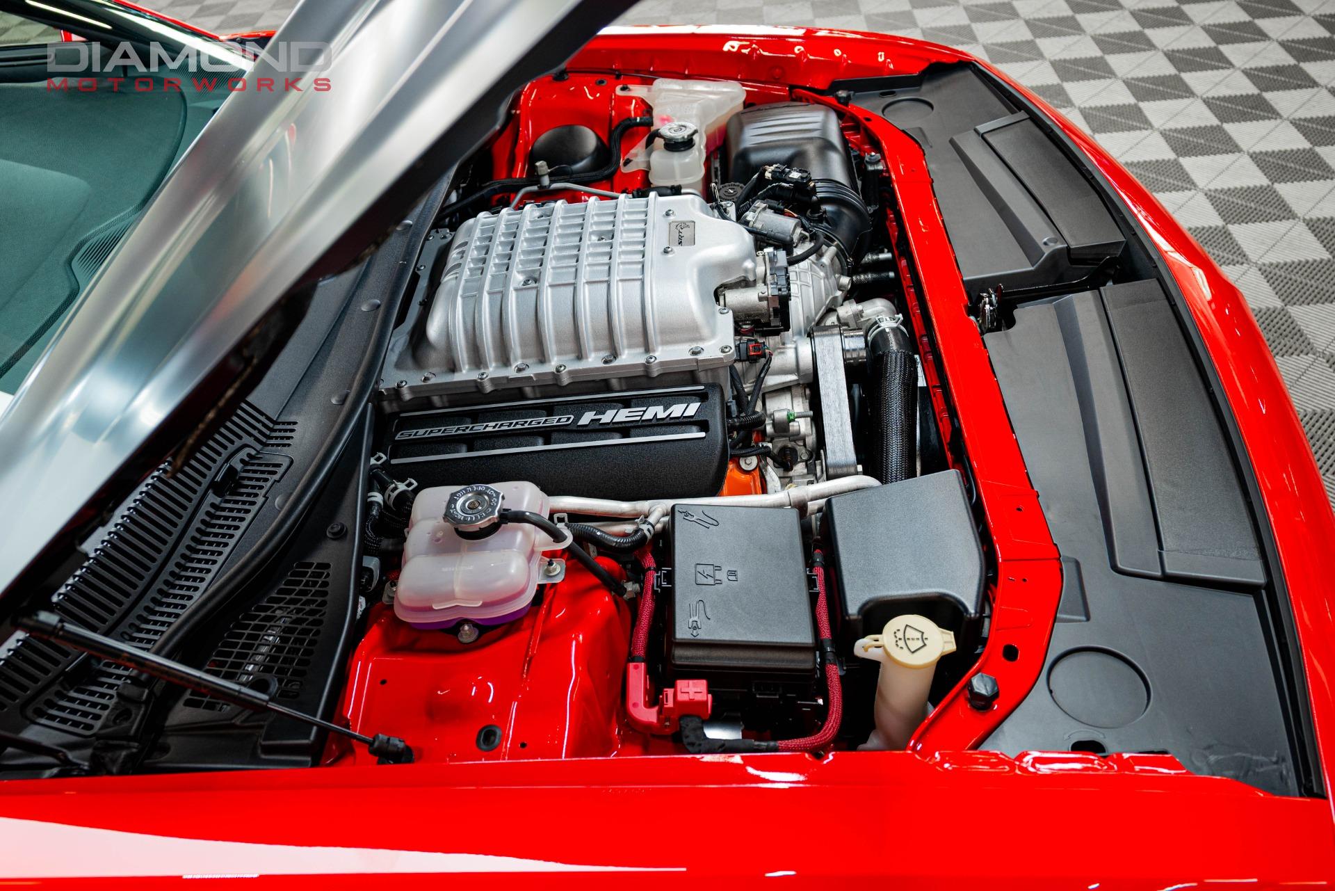 2015 Dodge Challenger SRT - Photo 135