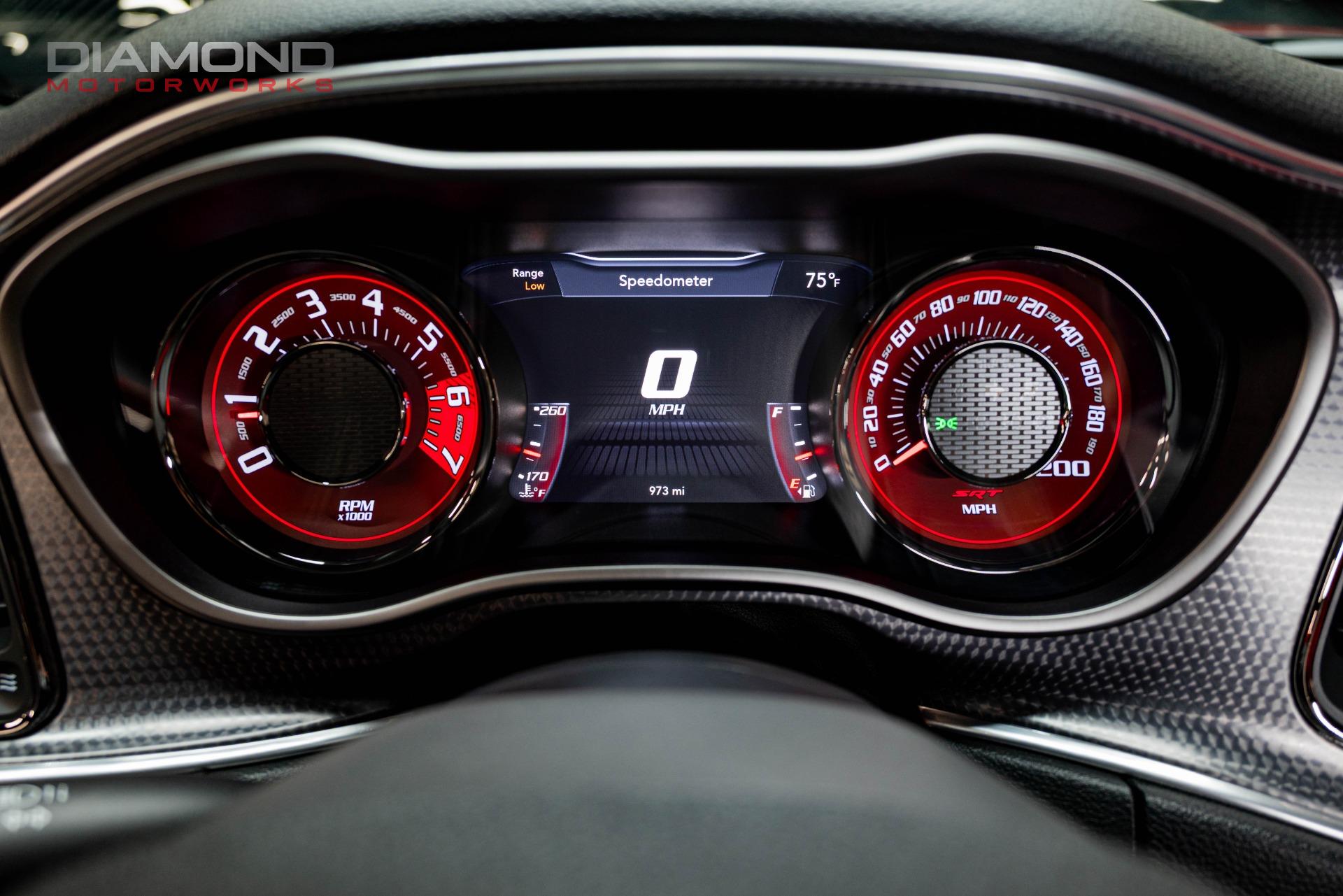 2015 Dodge Challenger SRT - Photo 22