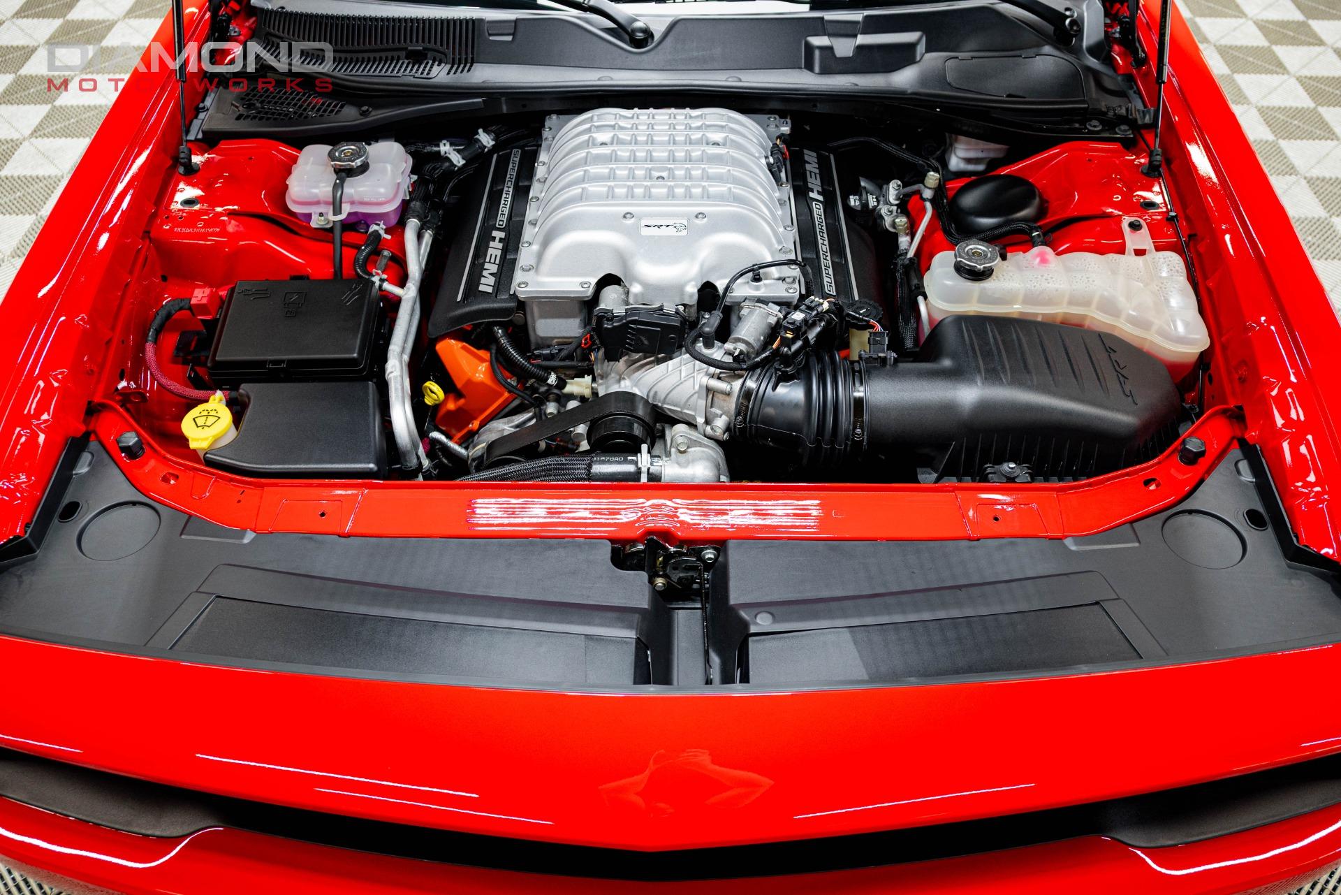 2015 Dodge Challenger SRT - Photo 26