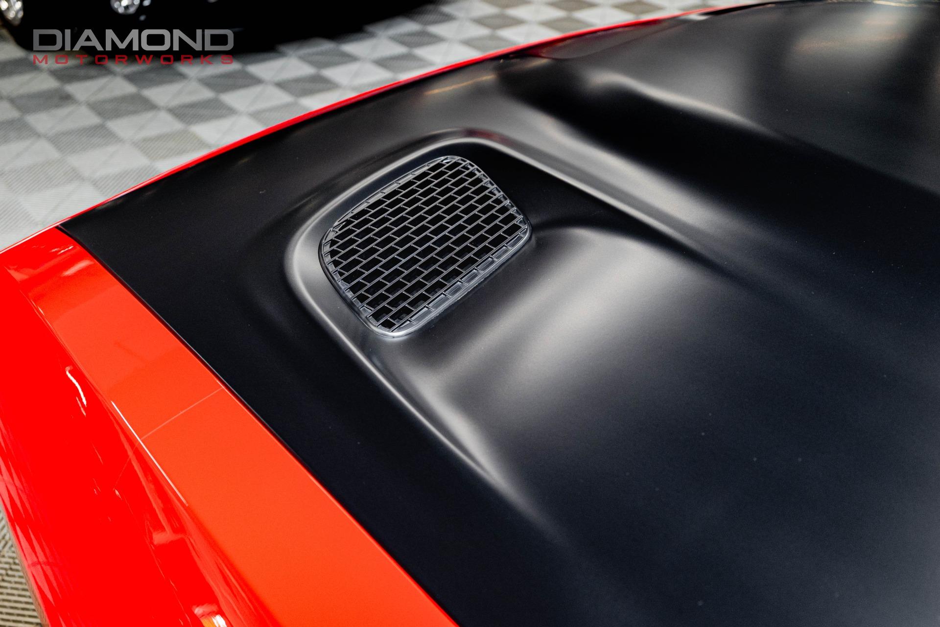 2015 Dodge Challenger SRT - Photo 44