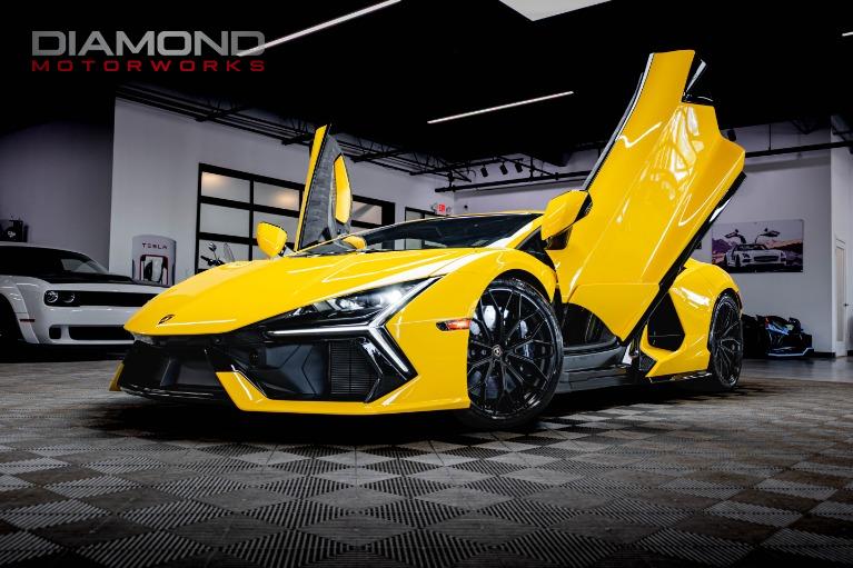 2024 Lamborghini Revuelto